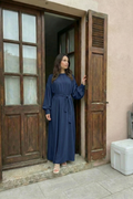 Elegantes Maxikleid Abaya mit geradem Schnitt, Taillengürtel und Reißverschluss – klassischer, fließender Look aus Polyester