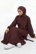 Elegante Damen Abaya in Braun aus Baumwolle mit lockerem Schnitt für Alltag und Gebet