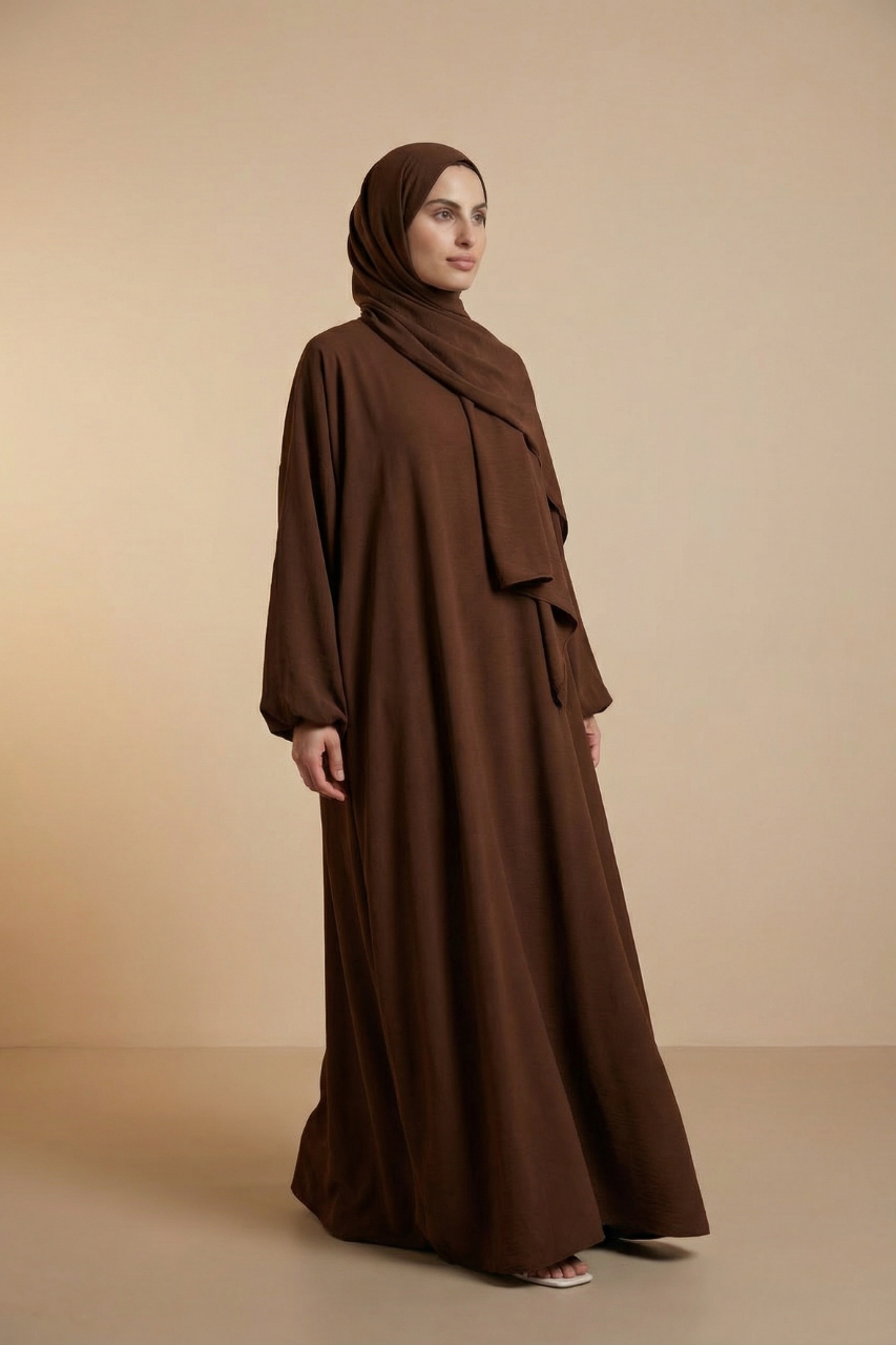 Elegante Abaya mit fließendem Schnitt, Rückenfalten und Reißverschluss – inklusive Schal, bequem und vielseitig für Alltag, Gebet und besondere Anlässe