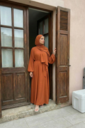 Elegante Abaya mit fließendem Schnitt, Rückenfalten und Reißverschluss – inklusive Schal, bequem und vielseitig für Alltag, Gebet und besondere Anlässe