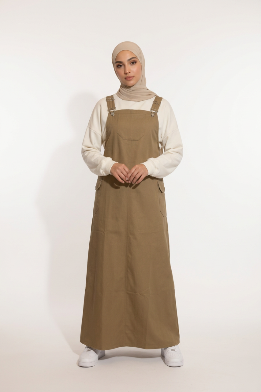 Latzkleid aus Gabardine mit quadratischem Ausschnitt, verstellbaren Trägern und Taschen – sportlich-lässiger Freizeitlook für vielseitige Kombinationen