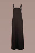 Latzkleid aus Gabardine mit quadratischem Ausschnitt, verstellbaren Trägern und Taschen – sportlich-lässiger Freizeitlook für vielseitige Kombinationen