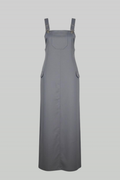 Latzkleid aus Gabardine mit quadratischem Ausschnitt, verstellbaren Trägern und Taschen – sportlich-lässiger Freizeitlook für vielseitige Kombinationen
