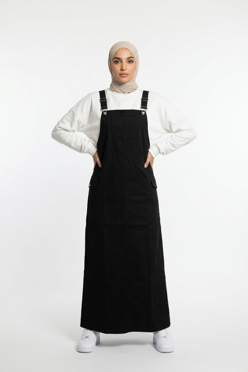 Latzkleid aus Gabardine mit quadratischem Ausschnitt, verstellbaren Trägern und Taschen – sportlich-lässiger Freizeitlook für vielseitige Kombinationen