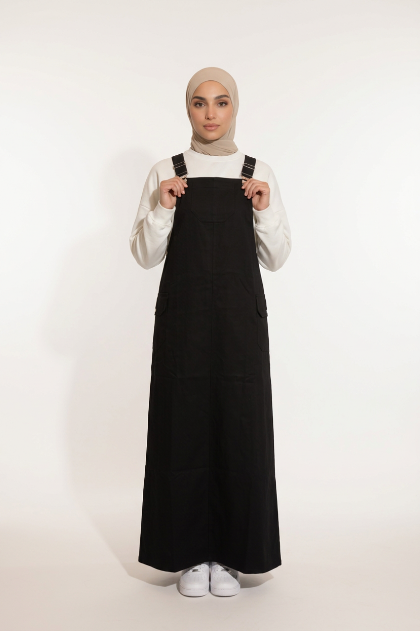 Latzkleid aus Gabardine mit quadratischem Ausschnitt, verstellbaren Trägern und Taschen – sportlich-lässiger Freizeitlook für vielseitige Kombinationen