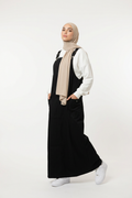 Latzkleid aus Gabardine mit quadratischem Ausschnitt, verstellbaren Trägern und Taschen – sportlich-lässiger Freizeitlook für vielseitige Kombinationen